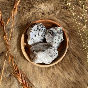 Sateenkaarikuukivi raaka