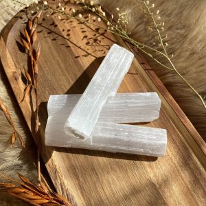 Seleniitti raaka tikku